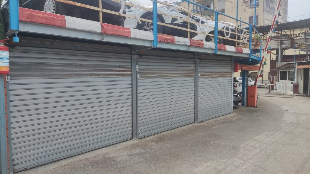 Box chiusi e parcheggio custodito Jazz Garage Napoli